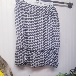 NWT Avenue Spotted Skirt Size 26/28